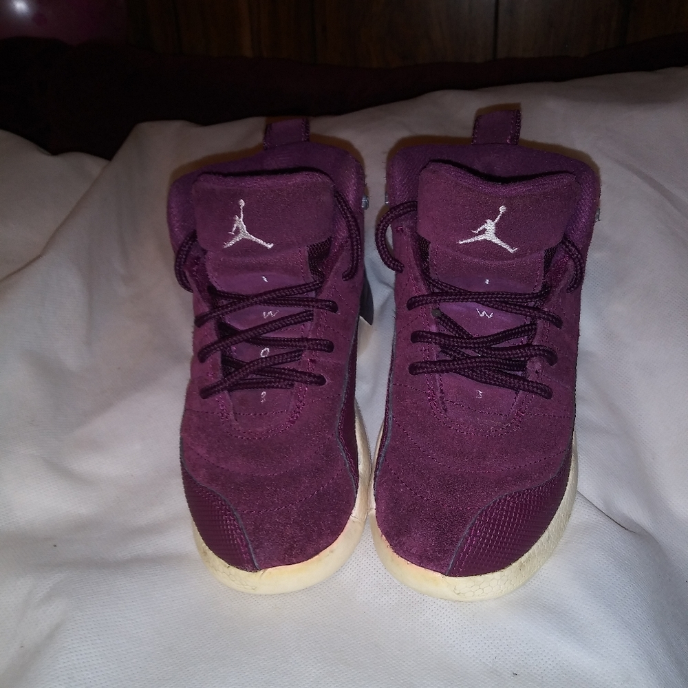 Air Jordan 12 Bordeaux